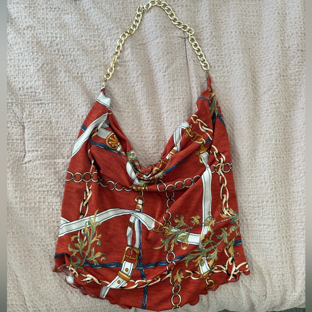 Fashion Nova: Chain Scoop Neck Halter